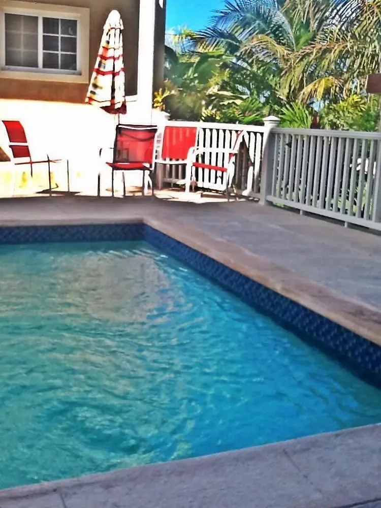 Jubilee Gardens Vacation Home The Bight Settlements Villa